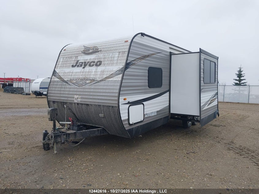 1UJBJ0BN8K75R0330 2019   photo no. 2