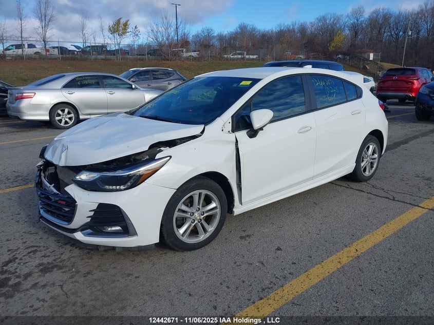 3G1BE6SM2KS551466 2019 CHEVROLET CRUZE photo no. 2