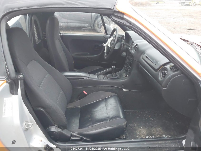 JM1NB3539X0110351 1999 MAZDA MX-5 photo no. 5