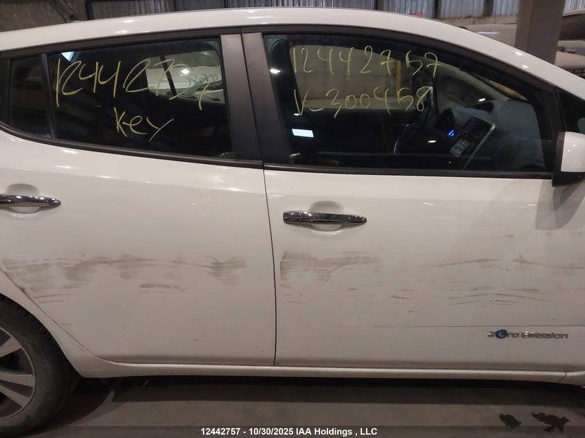 1N4BZ0CP1HC300458 2017 NISSAN LEAF photo no. 13