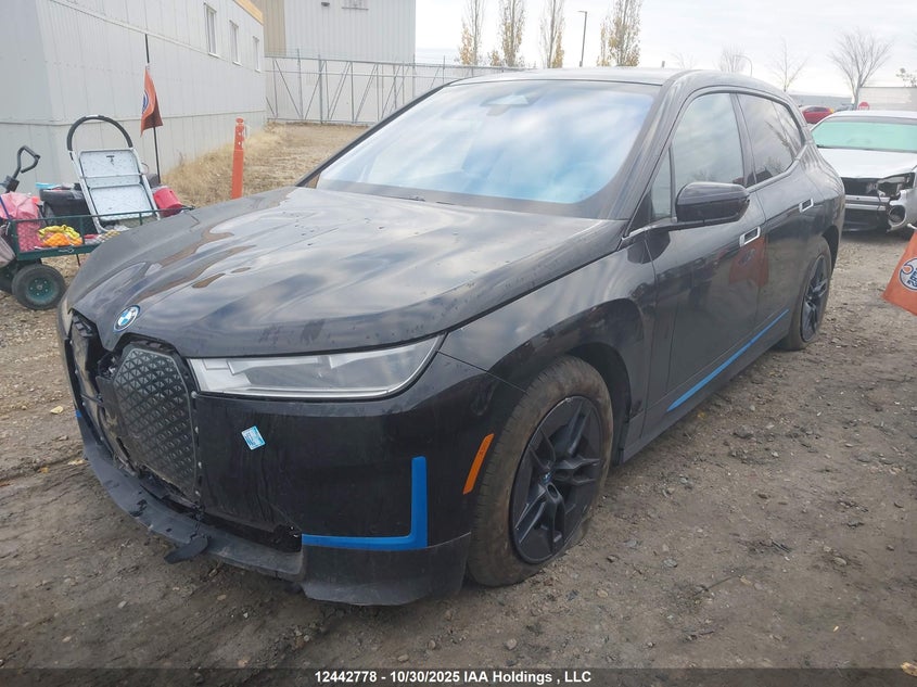 WB523CF01RCR10756 2024 BMW IX photo no. 2