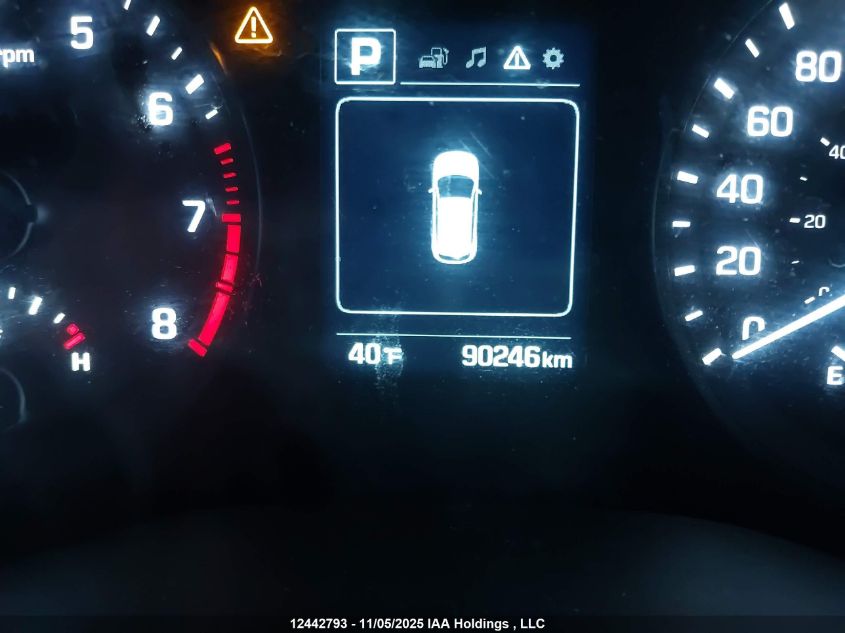 2018 Hyundai Tucson Premium 2.0L VIN: KM8J33A48JU737693 Lot: 12442793