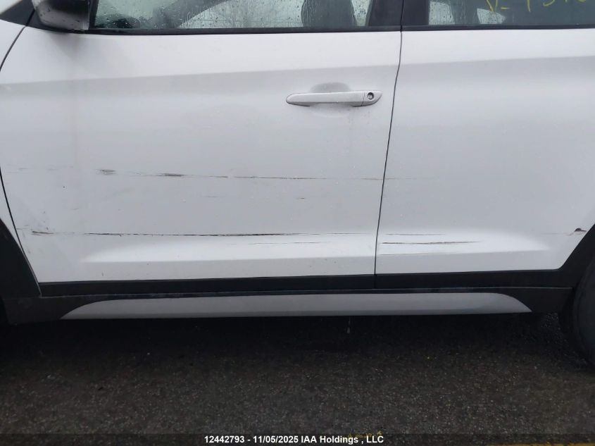 2018 Hyundai Tucson Premium 2.0L VIN: KM8J33A48JU737693 Lot: 12442793