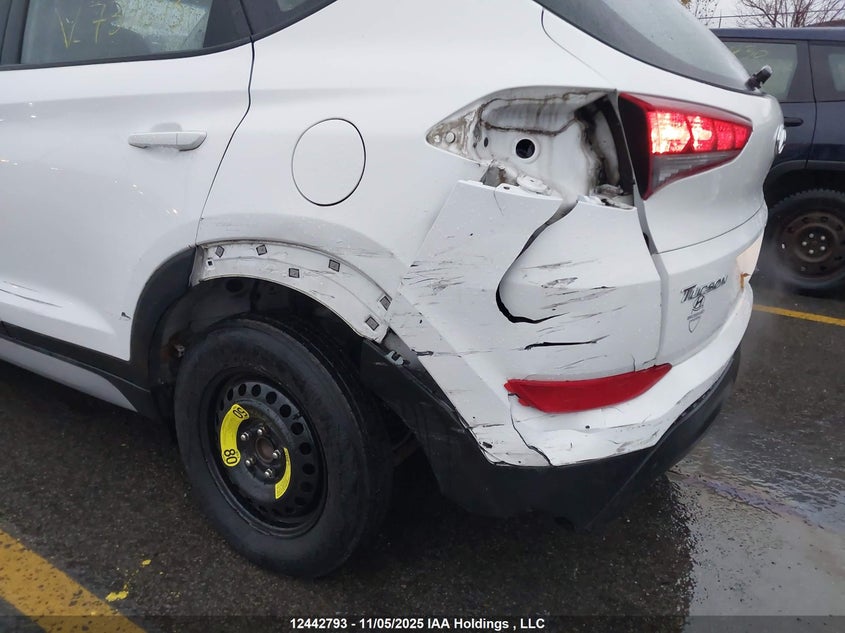 2018 Hyundai Tucson Premium 2.0L VIN: KM8J33A48JU737693 Lot: 12442793