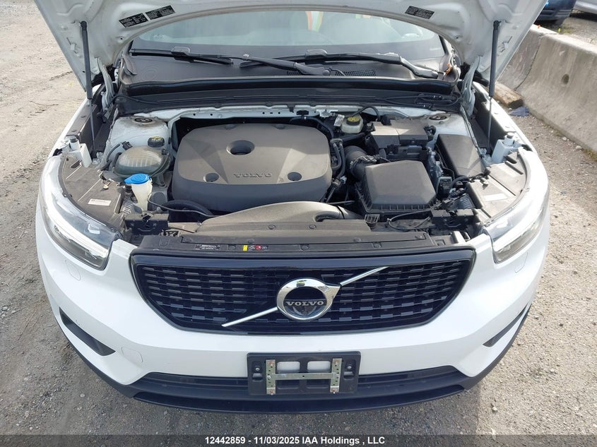 YV4162UMXK2155879 2019 VOLVO XC40 photo no. 10