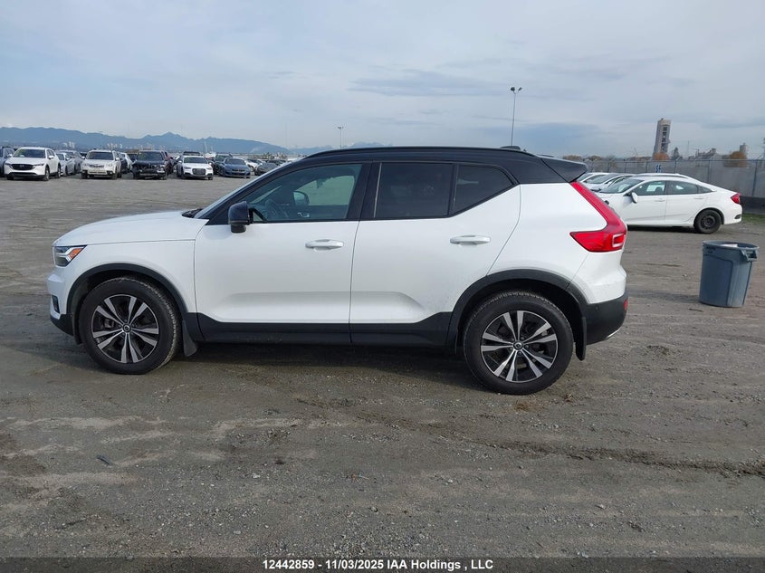 YV4162UMXK2155879 2019 VOLVO XC40 photo no. 15