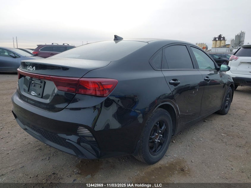 3KPF24AD6NE470867 2022 KIA FORTE photo no. 4