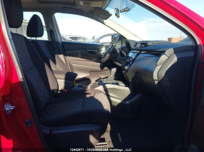 JN1BJ1CR3JW208901 2018 NISSAN QASHQAI photo no. 5