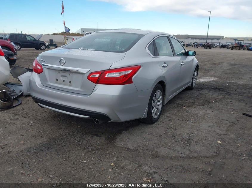 1N4AL3AP2HN320160 2017 NISSAN ALTIMA photo no. 4