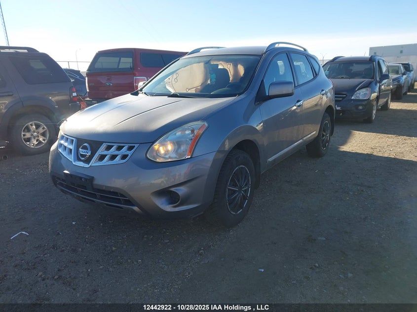 JN8AS5MV6DW131393 2013 NISSAN ROGUE photo no. 2