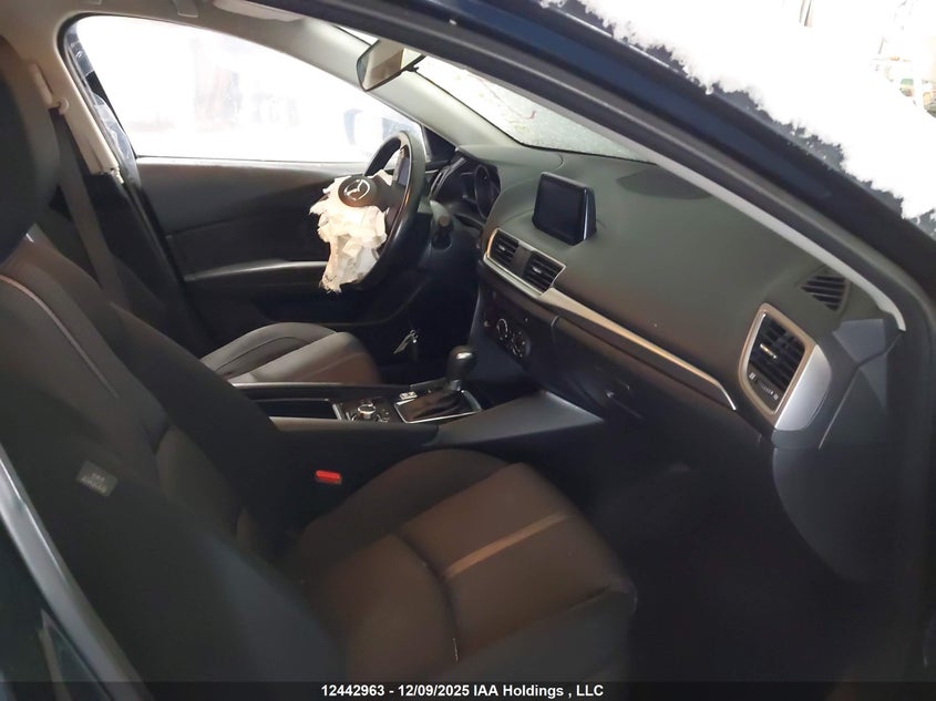 3MZBN1V75JM233759 2018 MAZDA 3 photo no. 5