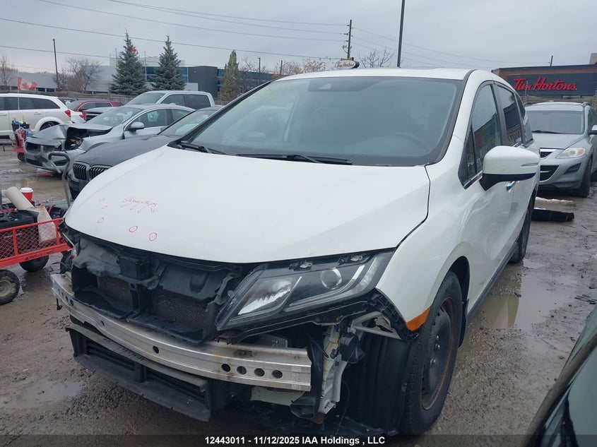 5FNRL6H66JB506803 2018 HONDA ODYSSEY photo no. 2