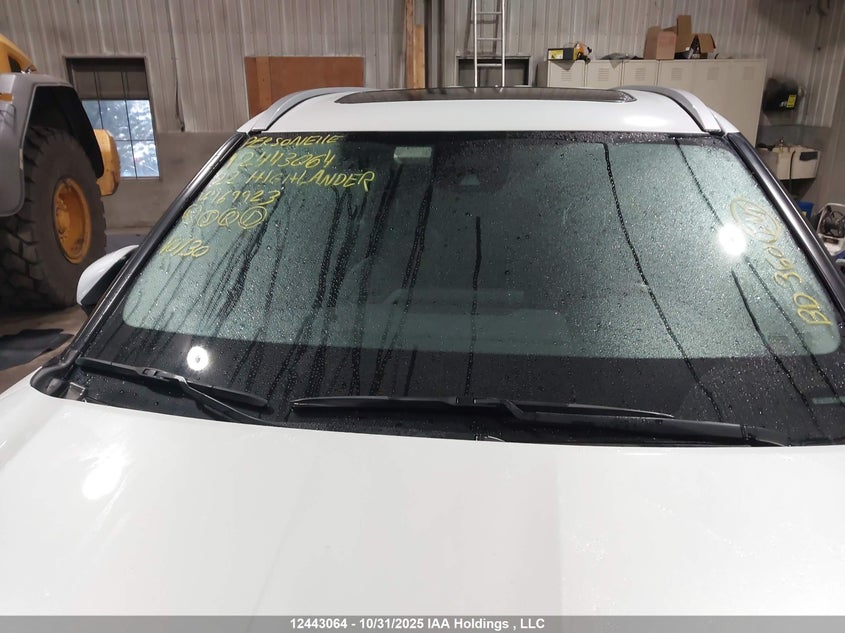 5TDGZRBH2NS169923 2022 TOYOTA HIGHLANDER photo no. 17