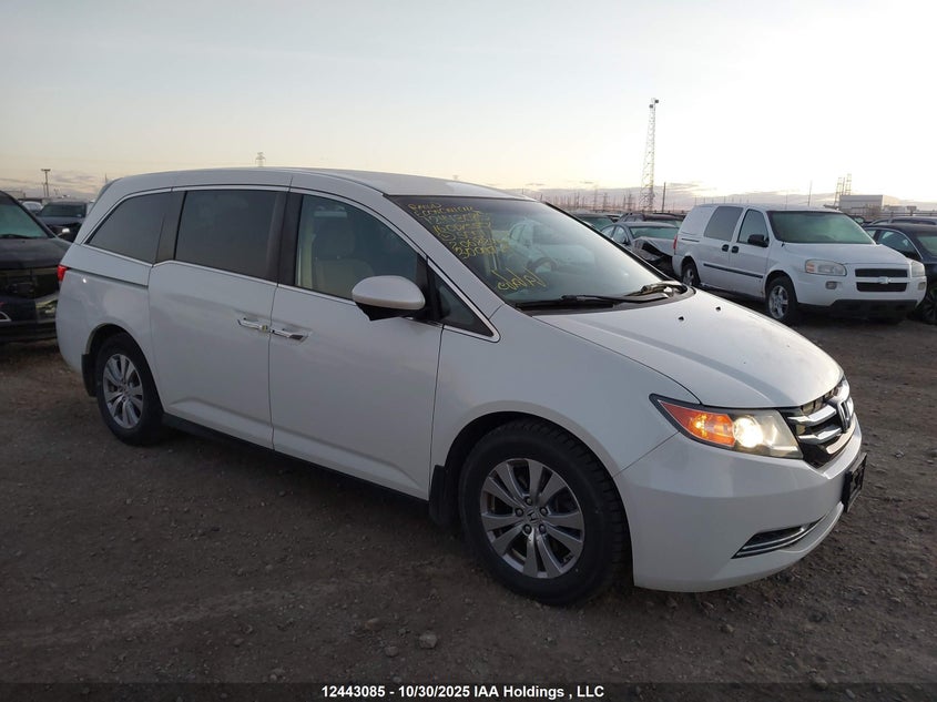 5FNRL5H46GB505054 2016 HONDA ODYSSEY photo no. 2