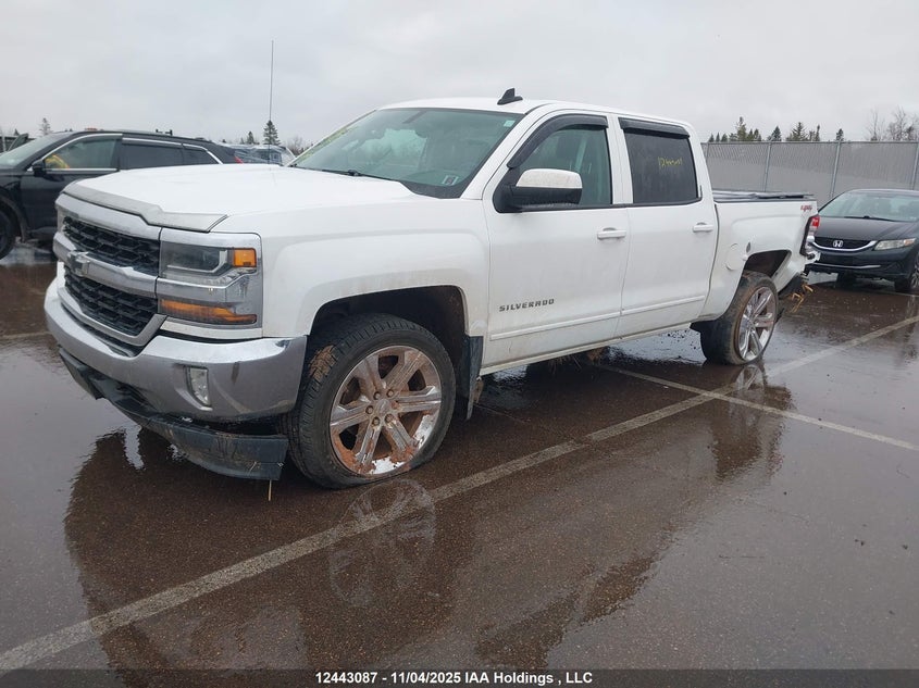 3GCUKREC5GG107702 2016 CHEVROLET SILVERADO photo no. 2
