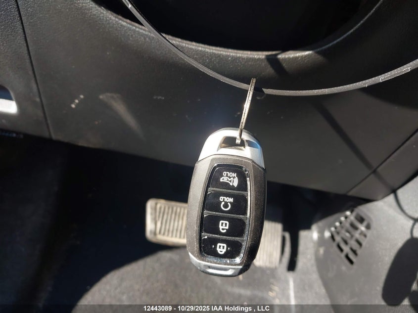 2024 Hyundai Venue Preferred With Two-Tone VIN: KMHRC8A36RU337862 Lot: 12443089