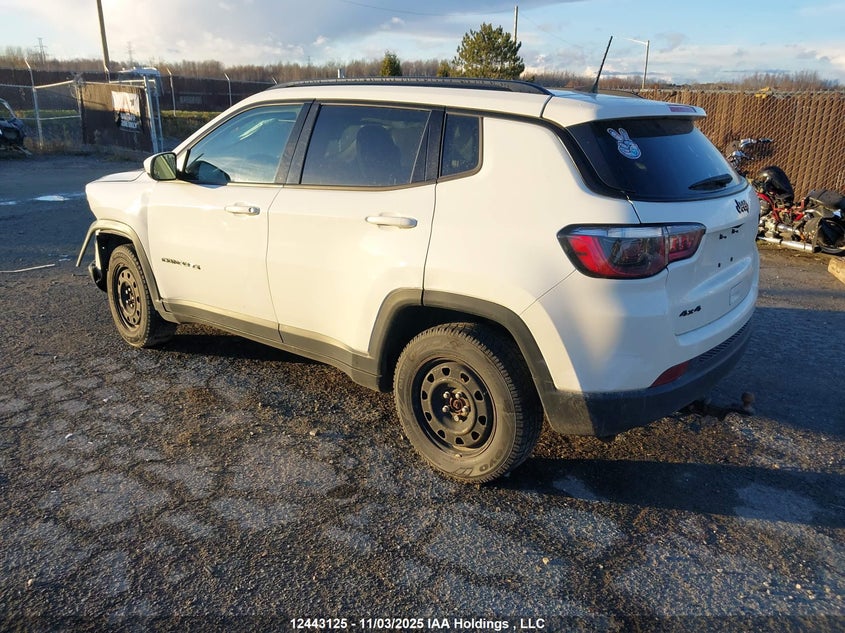 3C4NJDAB6MT578333 2021 JEEP COMPASS photo no. 3