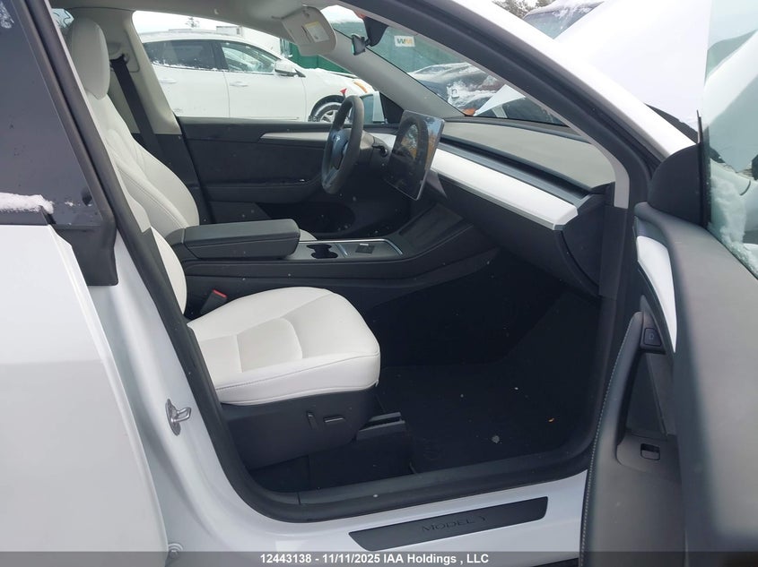 7SAYGDEEXRF991087 2024 TESLA MODEL Y photo no. 5