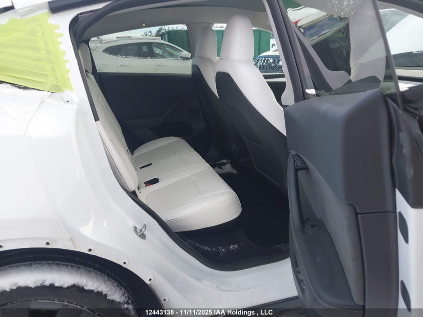 2024 Tesla Model Y Long Range VIN: 7SAYGDEEXRF991087 Lot: 12443138