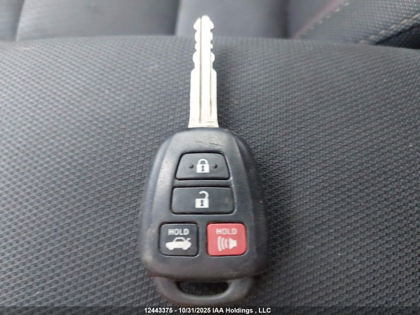 2017 Toyota Corolla L/Le/Xle/Se/Xse VIN: 2T1BURHE6HC877482 Lot: 12443375