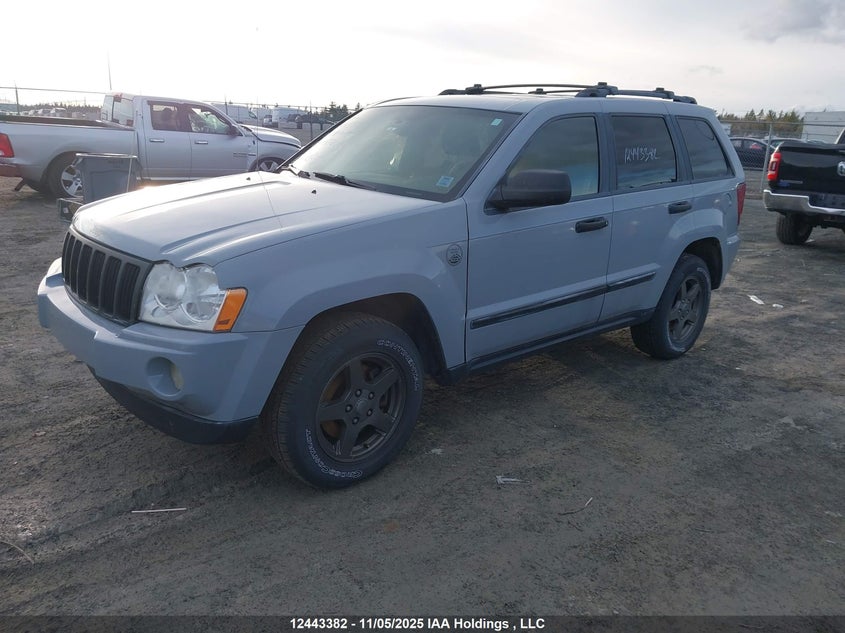 1J4HR58285C714776 2005 JEEP GRAND CHEROKEE photo no. 2