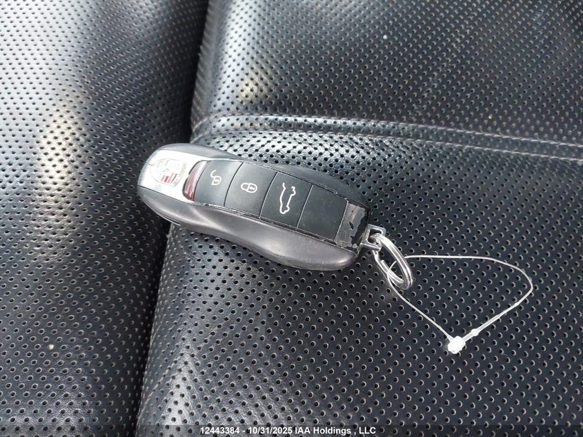 WP1AA2A22HKA83197 2017 PORSCHE CAYENNE photo no. 11