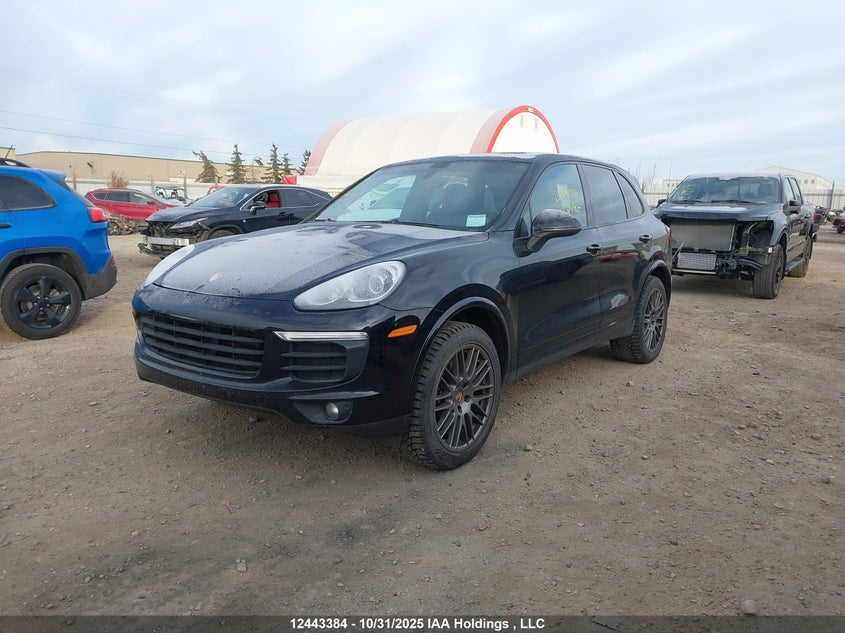 WP1AA2A22HKA83197 2017 PORSCHE CAYENNE photo no. 2