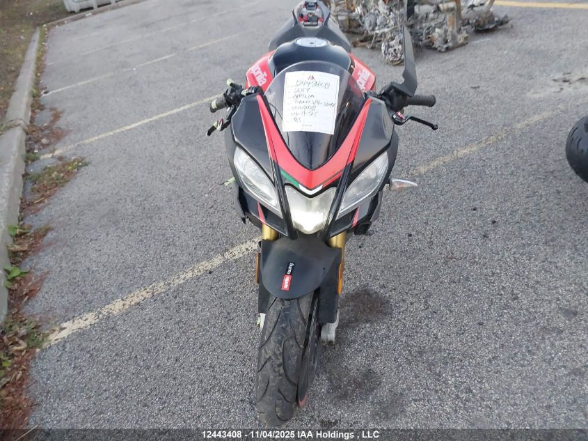2017 Aprilia Tuono V4 1100 Rr VIN: ZD4KGU000HS000208 Lot: 12443408
