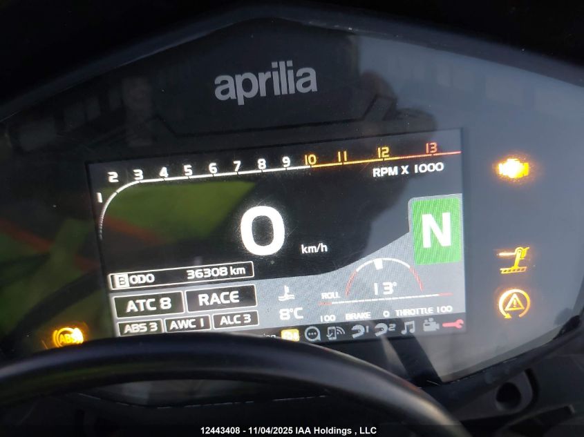 2017 Aprilia Tuono V4 1100 Rr VIN: ZD4KGU000HS000208 Lot: 12443408