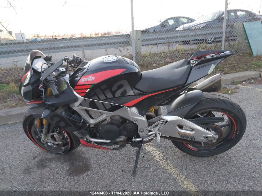 2017 Aprilia Tuono V4 1100 Rr VIN: ZD4KGU000HS000208 Lot: 12443408