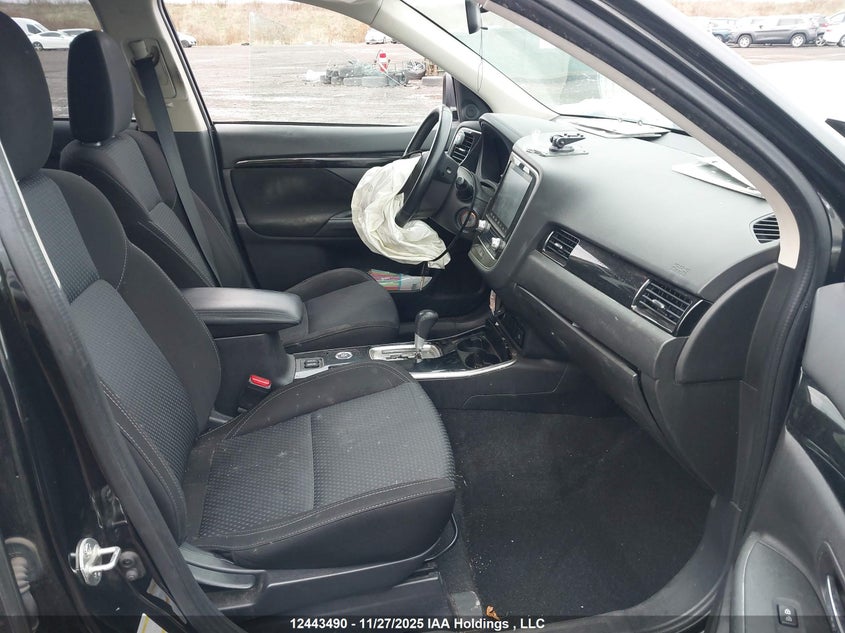 JA4AZ2A32LZ613438 2020 MITSUBISHI OUTLANDER photo no. 5