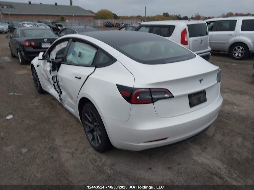 5YJ3E1EA9NF161011 2022 TESLA MODEL 3 photo no. 3
