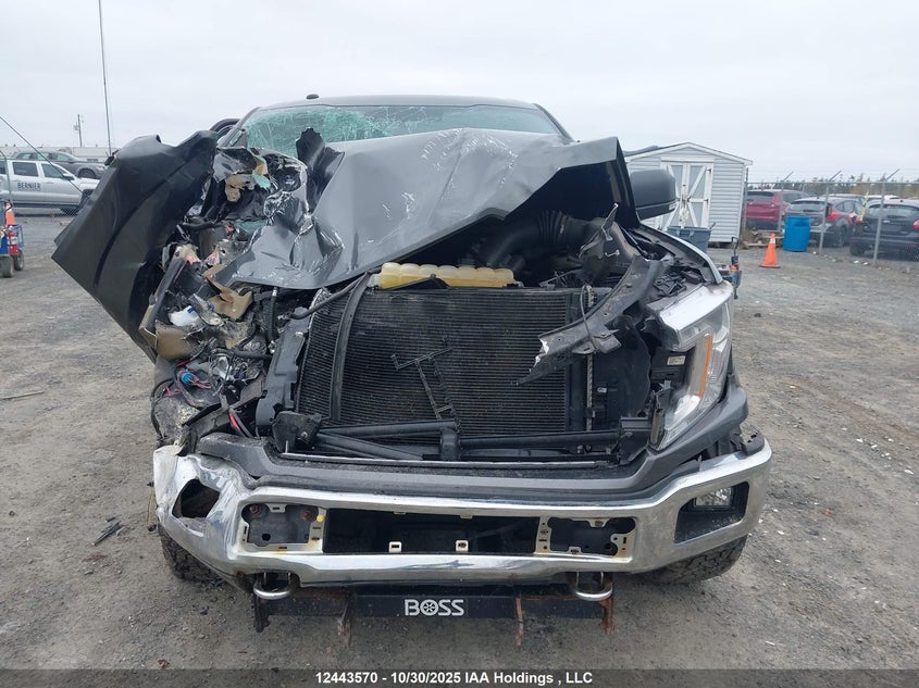 1FTFW1E57JFC82932 2018 FORD F-150 photo no. 13