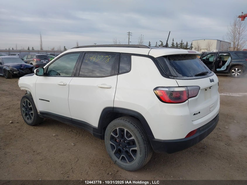 3C4NJDAB0KT756766 2019 JEEP COMPASS photo no. 3