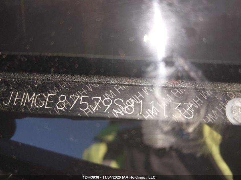 2009 Honda Fit Lx VIN: JHMGE87579S811133 Lot: 12443838