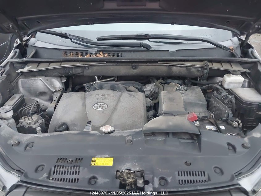 5TDJZRFH6KS573142 2019 TOYOTA HIGHLANDER photo no. 10
