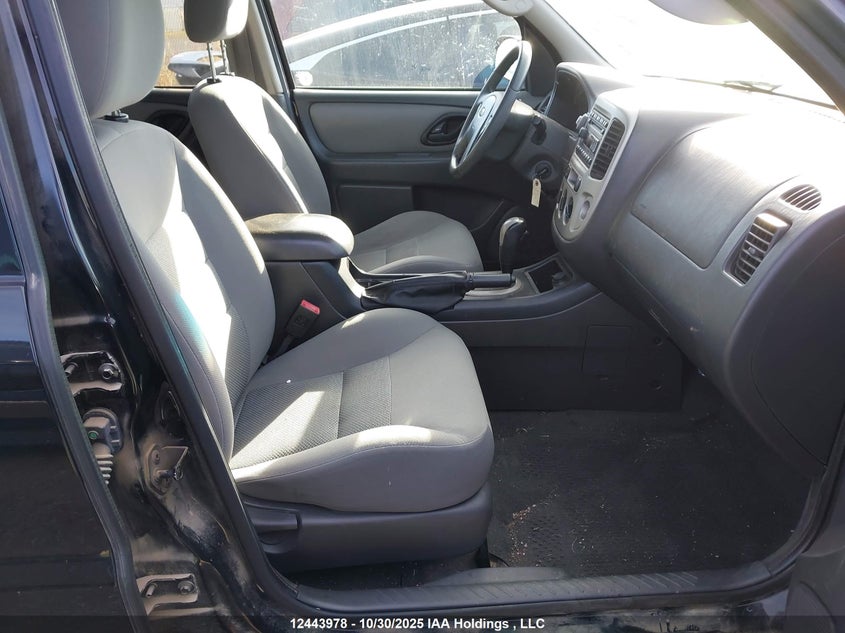 1FMYU03127KA96459 2007 FORD ESCAPE photo no. 5