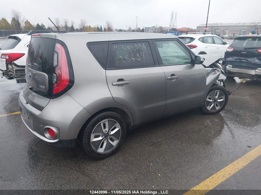 KNDJR3AE5H7025694 2017 KIA SOUL EV photo no. 4