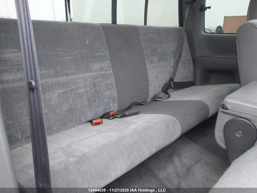 1996 Dodge Ram 2500 VIN: 1B7KF23C1TJ131560 Lot: 12444039