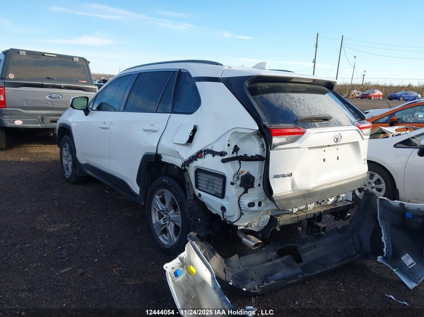 2T3R1RFV4PC389602 2023 TOYOTA RAV 4 photo no. 3