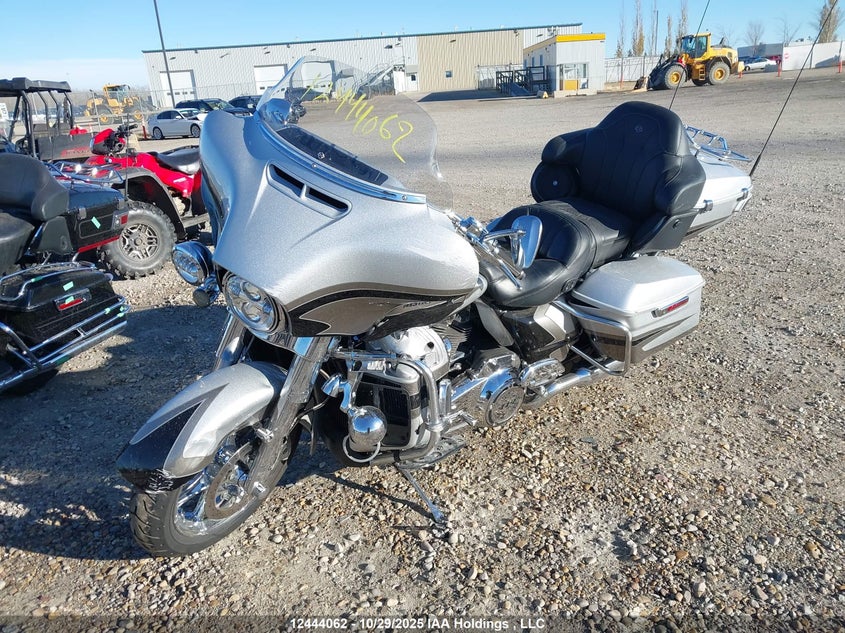 5HD1TEFA3HB955956 2017 HARLEY-DAVIDSON ELECTRA GLIDE photo no. 2