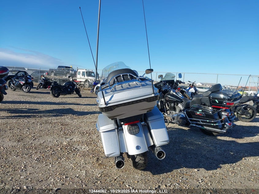 2017 Harley-Davidson Flhtkse Cvo Limited VIN: 5HD1TEFA3HB955956 Lot: 12444062