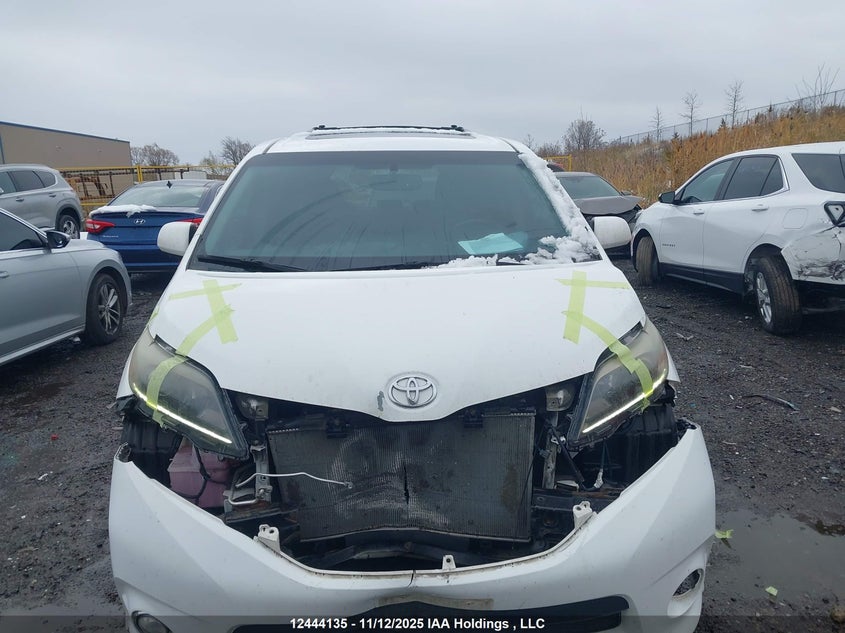 5TDXK3DC4FS562357 2015 TOYOTA SIENNA photo no. 12