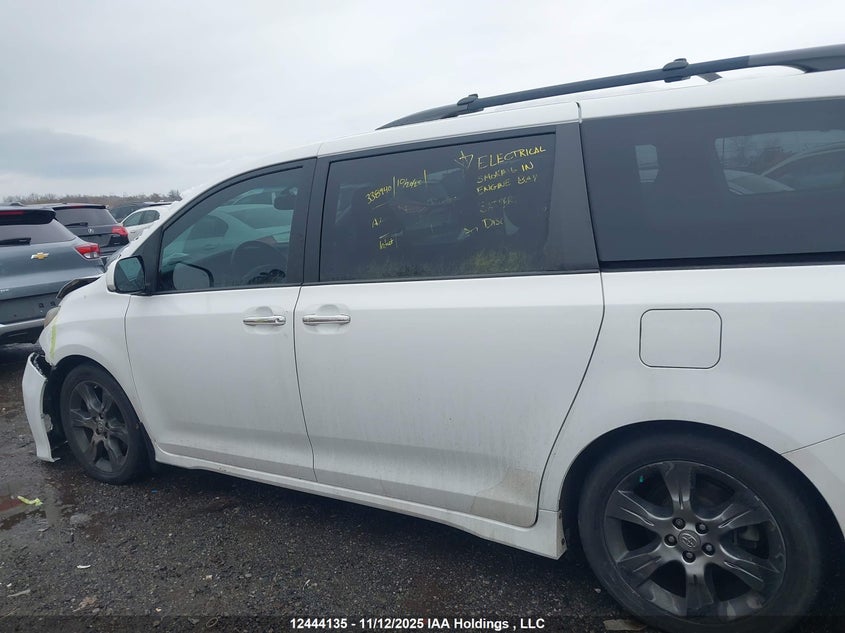 5TDXK3DC4FS562357 2015 TOYOTA SIENNA photo no. 14
