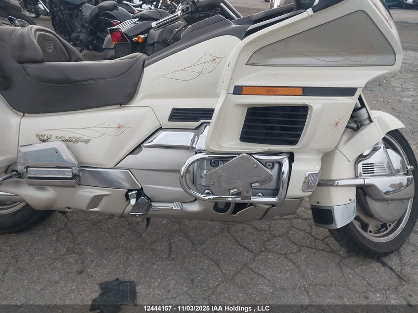 1990 Honda Gl1500 Se VIN: 1HFSC2254LA200131 Lot: 12444157