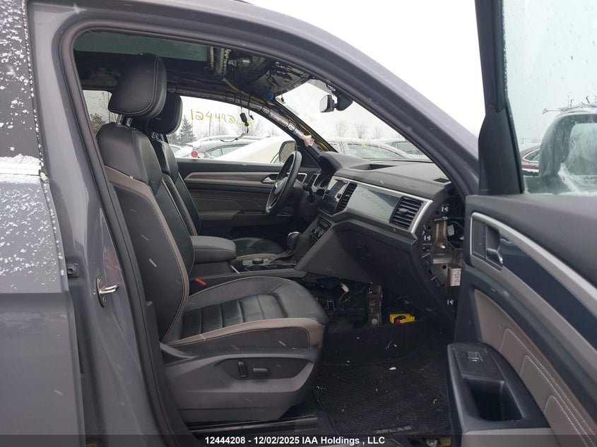 1V2BE2CA1MC215240 2021 VOLKSWAGEN ATLAS CROSS SPORT photo no. 5