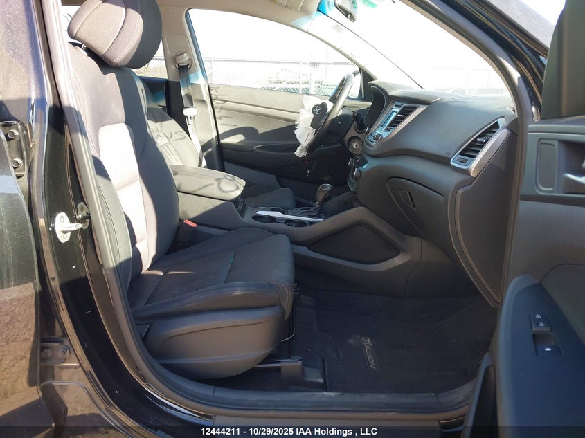 KM8J3CA28GU093362 2016 HYUNDAI TUCSON photo no. 5