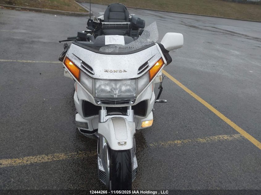 1996 Honda Gl1500 Se VIN: 1HFSC225XTA800555 Lot: 12444265