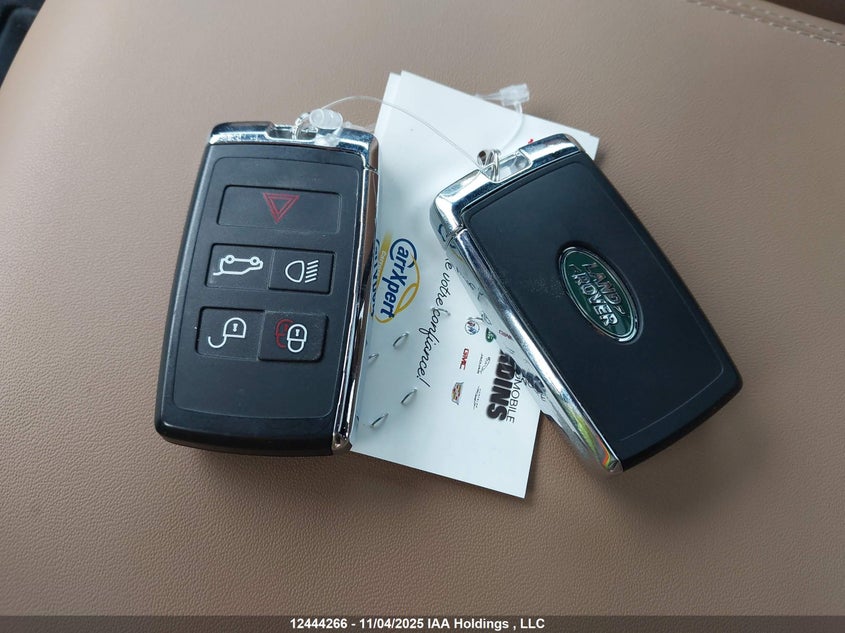 SALE27EU8S2456784 2025 LAND ROVER DEFENDER photo no. 11