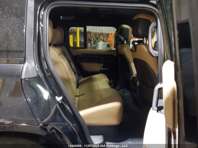 SALE27EU8S2456784 2025 LAND ROVER DEFENDER photo no. 8